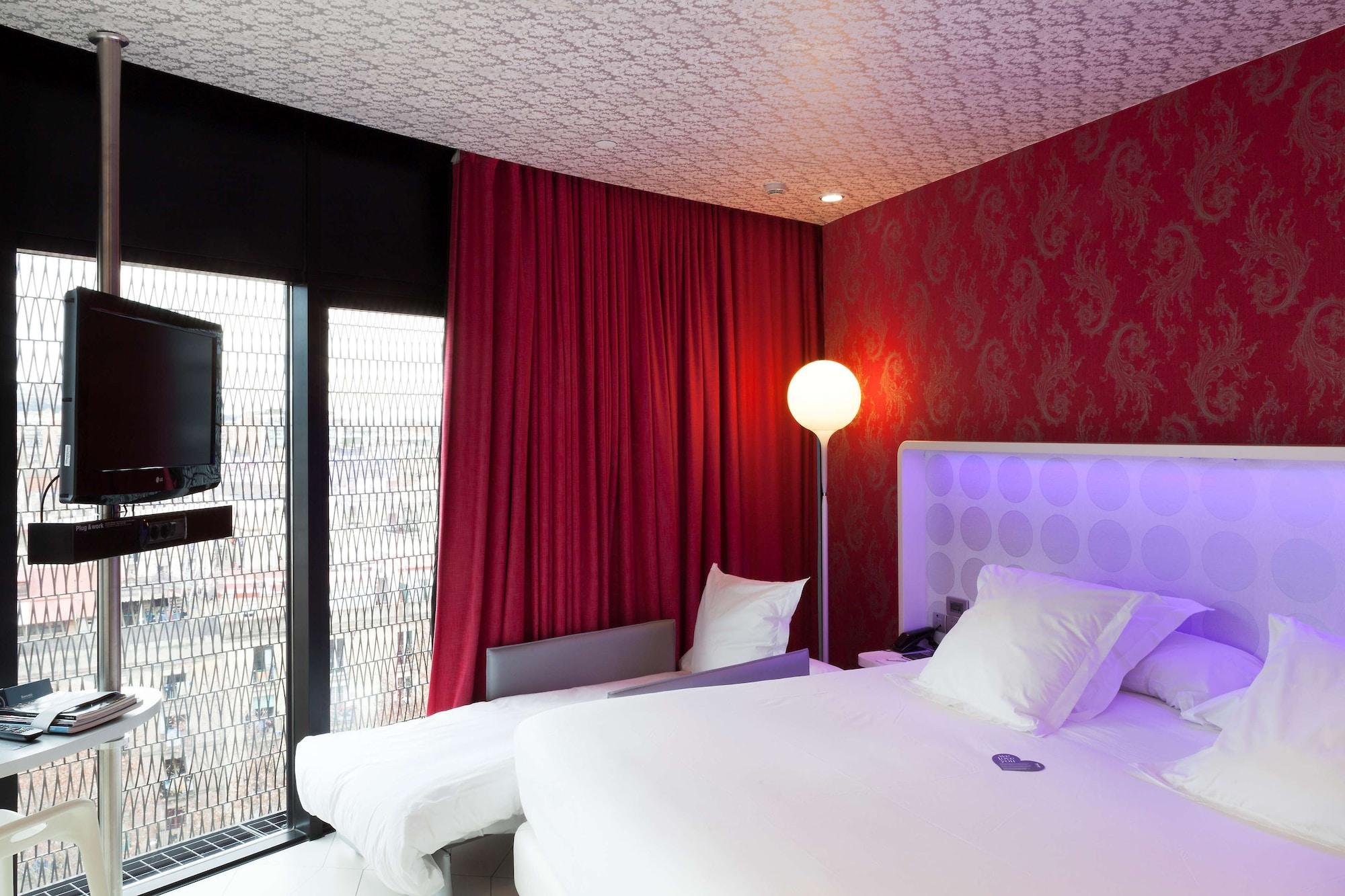 Hotel Barcelo Raval 4*